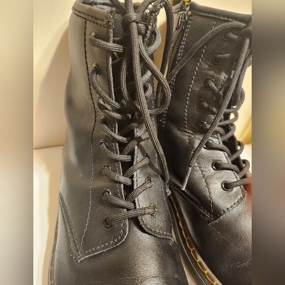 Dr. "Doc" Martens "Zavala" Black Leather Combat Boots Womens sz. 7/38 Ret.$225 - Picture 6 of 11